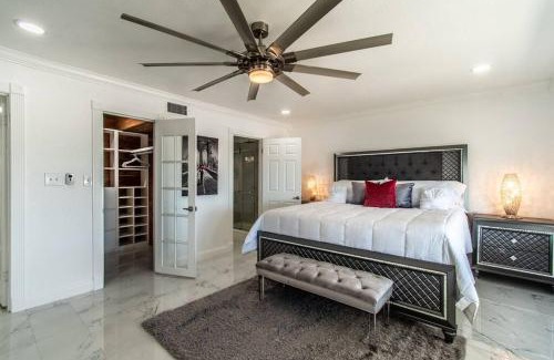 Bay Area House | Ocean Drive Splendor Awaits