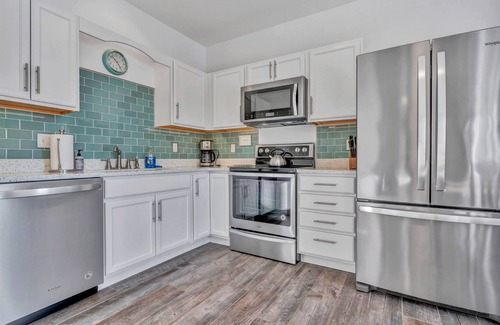 Owls Head House | Ocean Duplex East with Walk to Crescent Beach