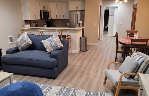 Solana Beach Condo | Ocean Front 2 Bed, 2 Ba. with pool, jacuzzi, gym, tennis