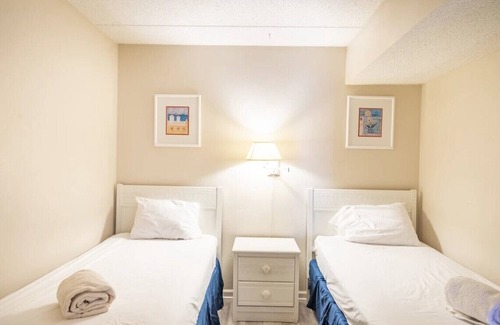 Nags Head Resort | Ocean Front 2-bedroom Condo in Nags Head