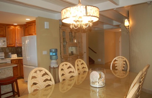 Paradise Island Villa | Ocean Front 3 Bedroom - 5 Minute Walk to Atlantis Complex