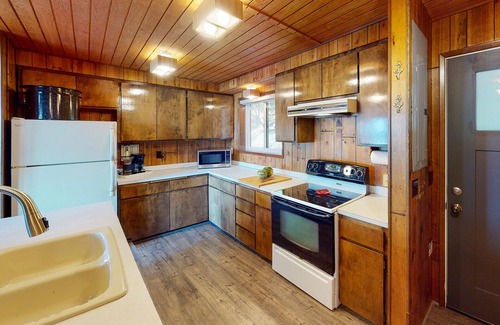 Oregon Coast House | Ocean Front A Frame with Spectacular Views! Dog Friendly! Fireplace!