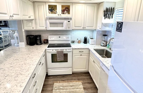Fernandina Beach Condo | Ocean Front Amelia Island, Beachfront Pool, 20% Off Sunglasses at Eye Envy store