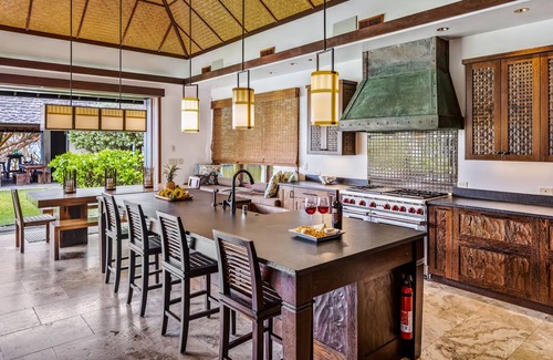Kahuku Villa | Ocean front Bali Villa w/infinity pool to die for! 30 Day Rental - Pls Inquire