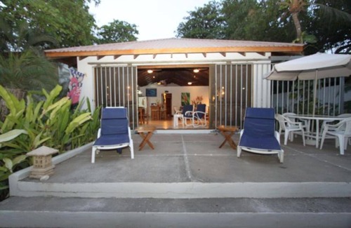 Rio Seco House | OCEAN FRONT BEACH HOME SLEEPS 4-SURF VIEW AND MONKEYS IN THE TREES