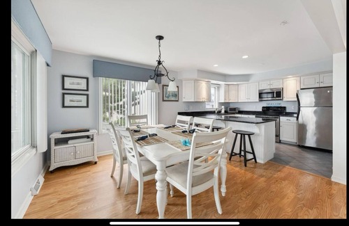Sea Isle City Condo | Ocean Front, Beautifully Maintained Condo, Center of Sea Isle On The Promenade!