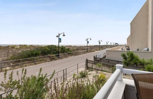 Sea Isle City Condo | Ocean Front, Beautifully Maintained Condo, Center of Sea Isle On The Promenade!