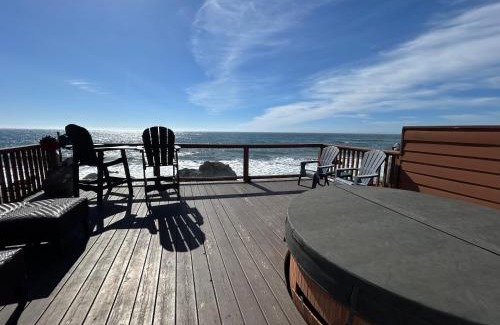 Smith River House | Ocean Front Cabin 14 W Jacuzzi & Gorgeous Views