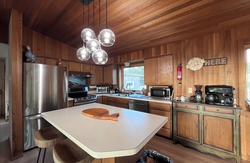 Long Beach Cabin | Ocean-front Cedar Cabin, Horse/Dog friendly, Birdwatcher's paradise!