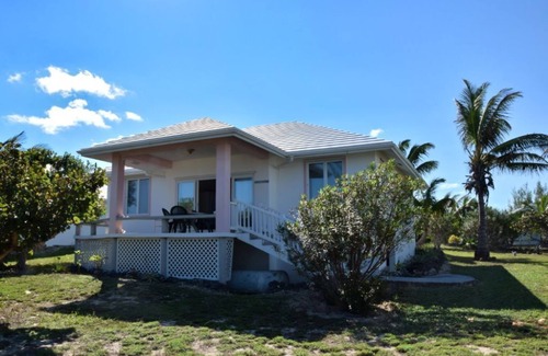 Green Turtle Cay Villa | OCEAN FRONT Conch Pearl -Green Turtle Cay with a dock! JULY AVAILABILITY!
