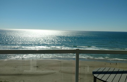 Lincoln City Condo | Ocean Front Condo - 1 Bedroom/bath - Sleeps 4