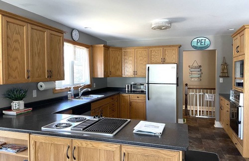 Bayview Cottage | Ocean Front Cottage With Access To Small Beach, Minutes To Cavendish