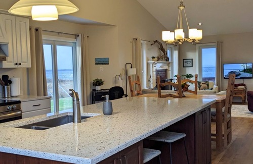 Sydney Mines House | Ocean front Cranberry Cottage. Close-NFLD FERRY, Cabot Trail, Baddeck, Louisburg