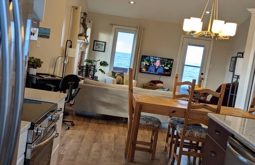 Sydney Mines House | Ocean front Cranberry Cottage. Close-NFLD FERRY, Cabot Trail, Baddeck, Louisburg
