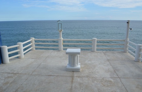 La Libertad House | OCEAN FRONT FARALLON BEACH HOUSE!