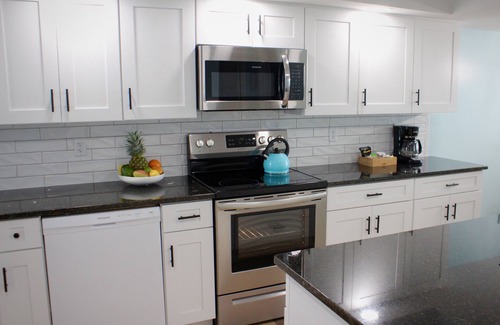 Daytona Beach Shores Condo | Ocean Front - First Floor - Breezy Beachfront Condo - Blue Turtle Bungalow