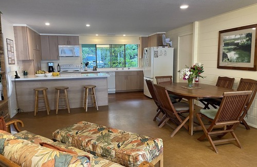 Honaunau-Napoopoo House | Ocean Front Home with Pool and Spectacular Views