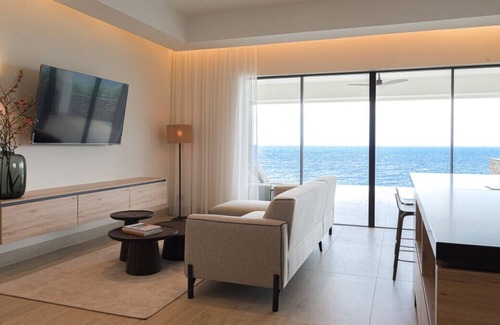 Sint Michiel Villa | Ocean front luxury 2 bedroom apartment
