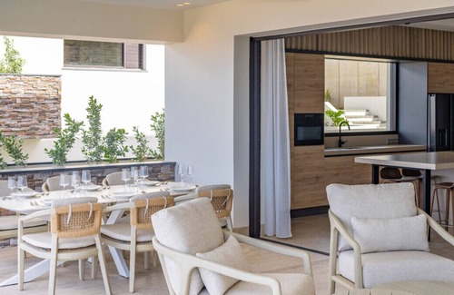 Sint Michiel Villa | Ocean front luxury 2 bedroom apartment