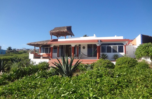 Isla Mujeres House | OCEAN FRONT MEXICAN STYLE 4 BED SUITE VILLA, CARIBBEAN BLUE SEA VIEWS AND POOL