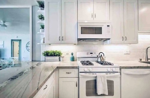San Diego Condo | OCEAN FRONT! Penthouse condo in Mission Beach!