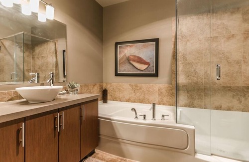 Regional District of Nanaimo Resort | Ocean Front Resort - 1 Bedroom Suite