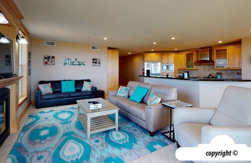 Seaside House | OCEAN FRONT: SEAVIEW SERENITY: Seaside Vacation Homes, Inc Managed