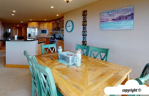 Seaside House | OCEAN FRONT: SEAVIEW SERENITY: Seaside Vacation Homes, Inc Managed