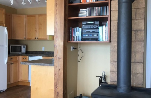 Discovery Islands Cottage | Ocean Front - Spectacular Scenery - Quadra Island