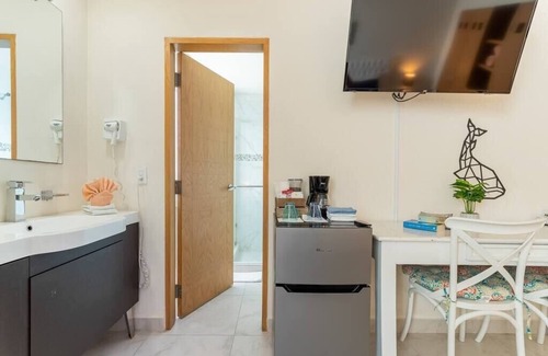 Zona Hotelera Condo | Ocean front studio 2, new listing