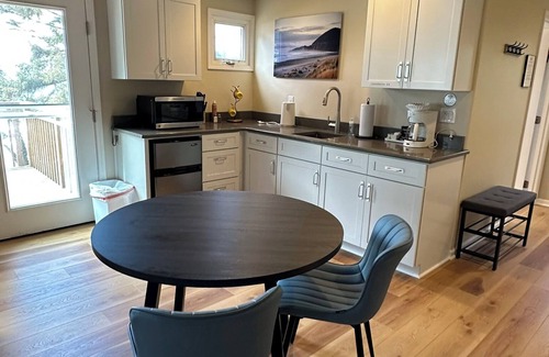 Yachats Apartment | Ocean Front, Sunrise at Oregon House, Stairs to the Beach!