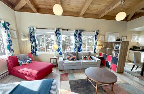 Yachats Apartment | Ocean Front, Sunrise at Oregon House, Stairs to the Beach!
