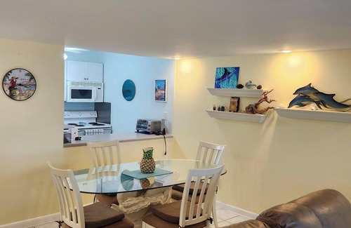 Islamorada House | OCEAN FRONT TOWN HOUSE with breath taking views from all 3 balconies.