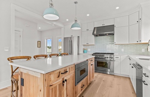 West Dennis House | Ocean front townhouse on Nantucket Sound with Semi Private Beach
