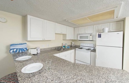 Ocean Drive Resort | Ocean Front Two Bedroom Condo, Myrtle Beach SC 3338527