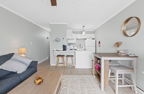 McCutcheon Field Condo | Ocean Front! Sleeps 6!