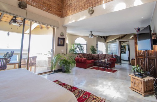 Los Ramblases Villa | Ocean Front Villa, Hot Tub, Heated Pool, Chef, Beach, Multiple Terraces, 10 beds