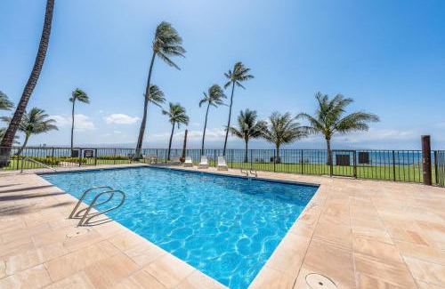 Wailuku House | Ocean Front with Mountain Views and Central AC