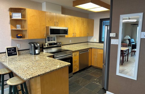Regional District of Nanaimo Condo | Ocean front with stunning views! Gardens, trails, pools, and more. Pure beauty!