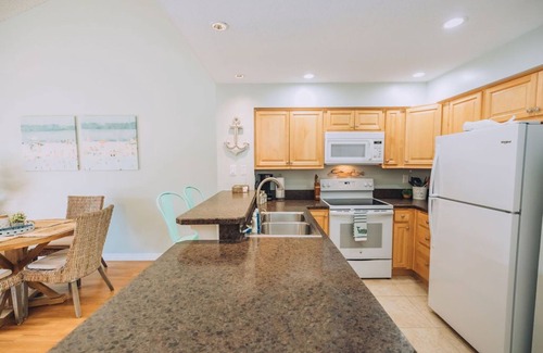 Butler Beach Condo | Ocean Gallery “Butler Beach Bungalow”, a 1 bdrm coastal oasis
