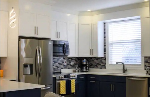 Reading Condo | Ocean Grande - Free Netflix & Coffee and Fast Wifi