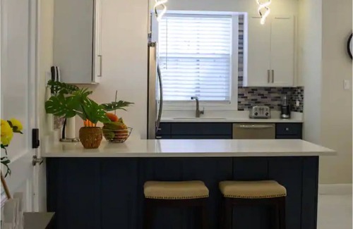 Reading Condo | Ocean Grande - Free Netflix & Coffee and Fast Wifi