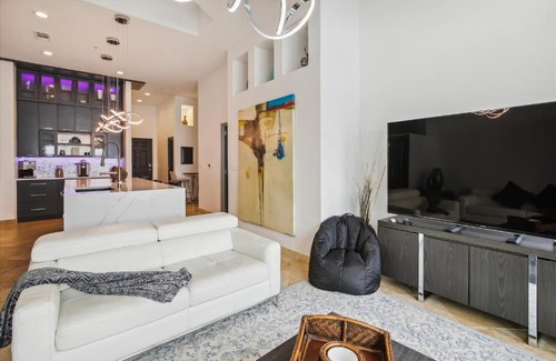 Galveston Apartment | Ocean Grove PH04 - Penthouse Please!