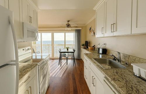 South Redondo Apartment | Ocean Haven Beachfront Getaway by Redondo Pier