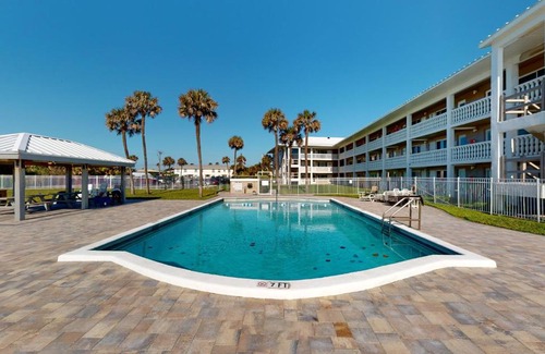 Satellite Beach Apartment | Ocean Heaven
