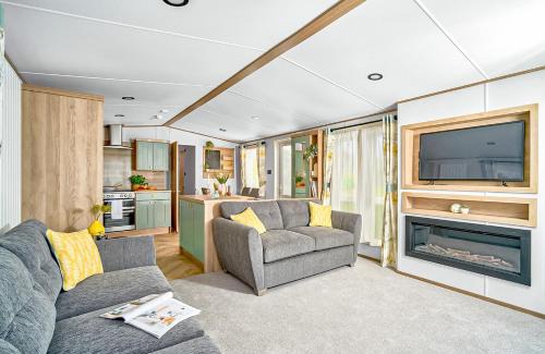 Llanllwchaiarn Resort | Ocean Heights Holiday Park