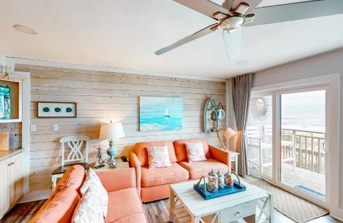 East End Apartment | Ocean Mile G-3