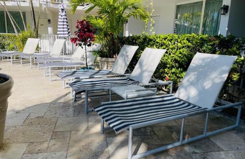 Bermuda Riviera Hotel | Ocean Mile Hotel