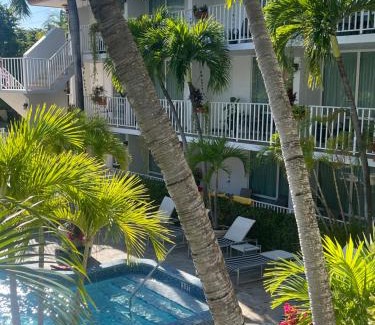 Bermuda Riviera Hotel | Ocean Mile Hotel