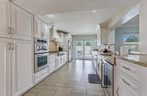 Bel Air House | Ocean Mist- chef